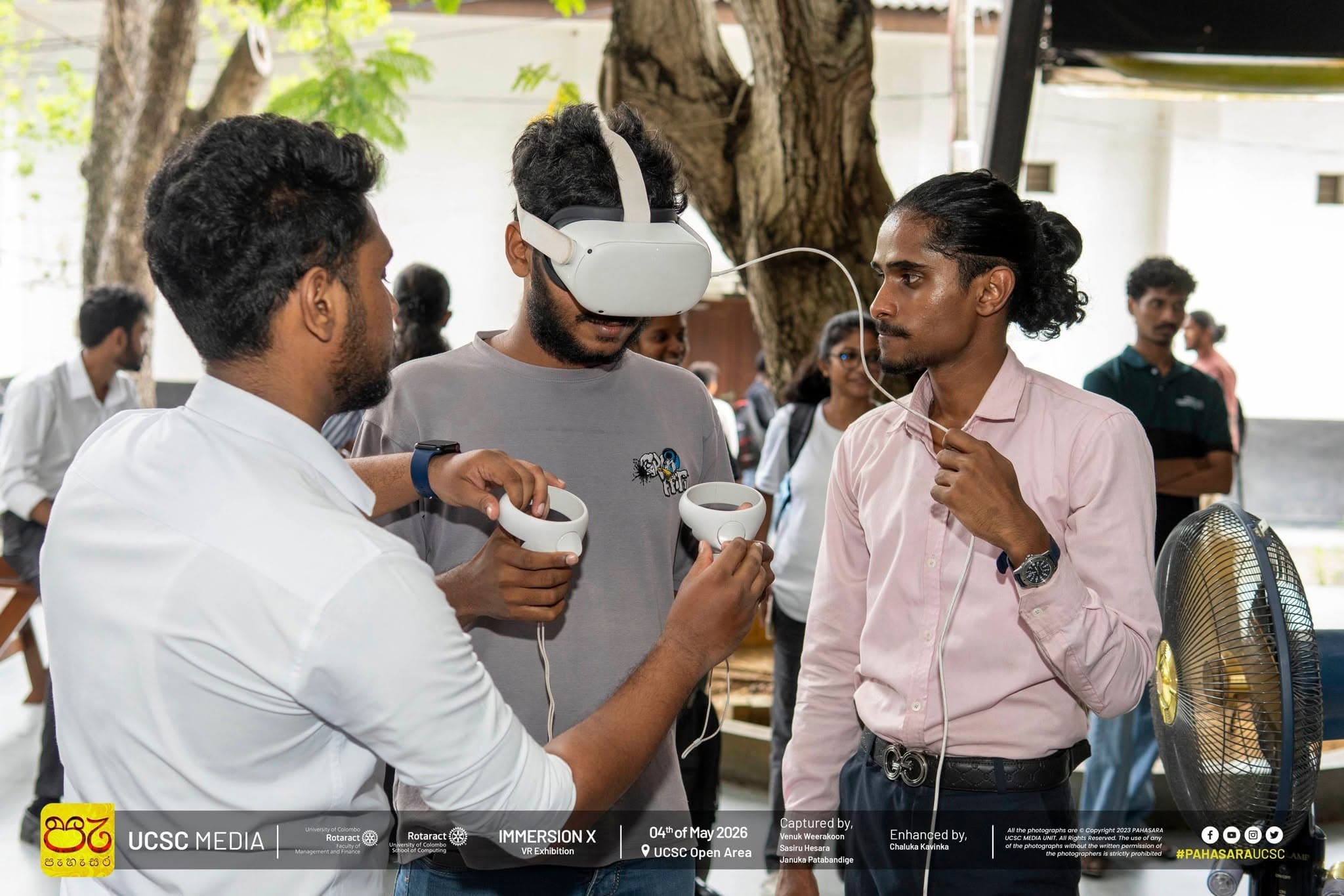 Visitor receiving guidance while using a VR headset