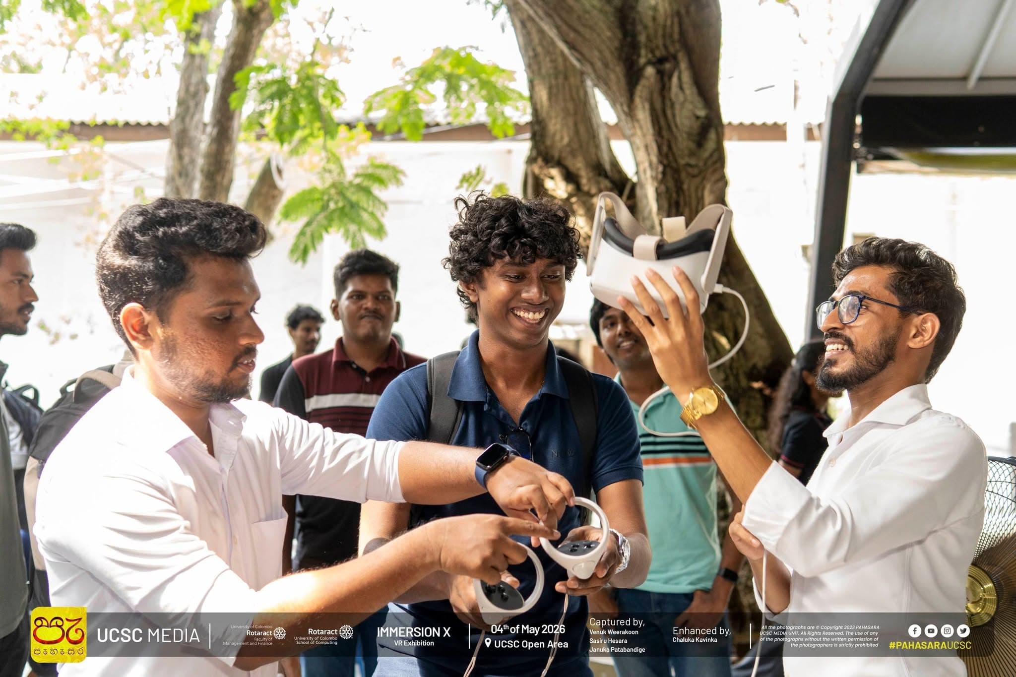 Visitor receiving guidance during a VR demonstration